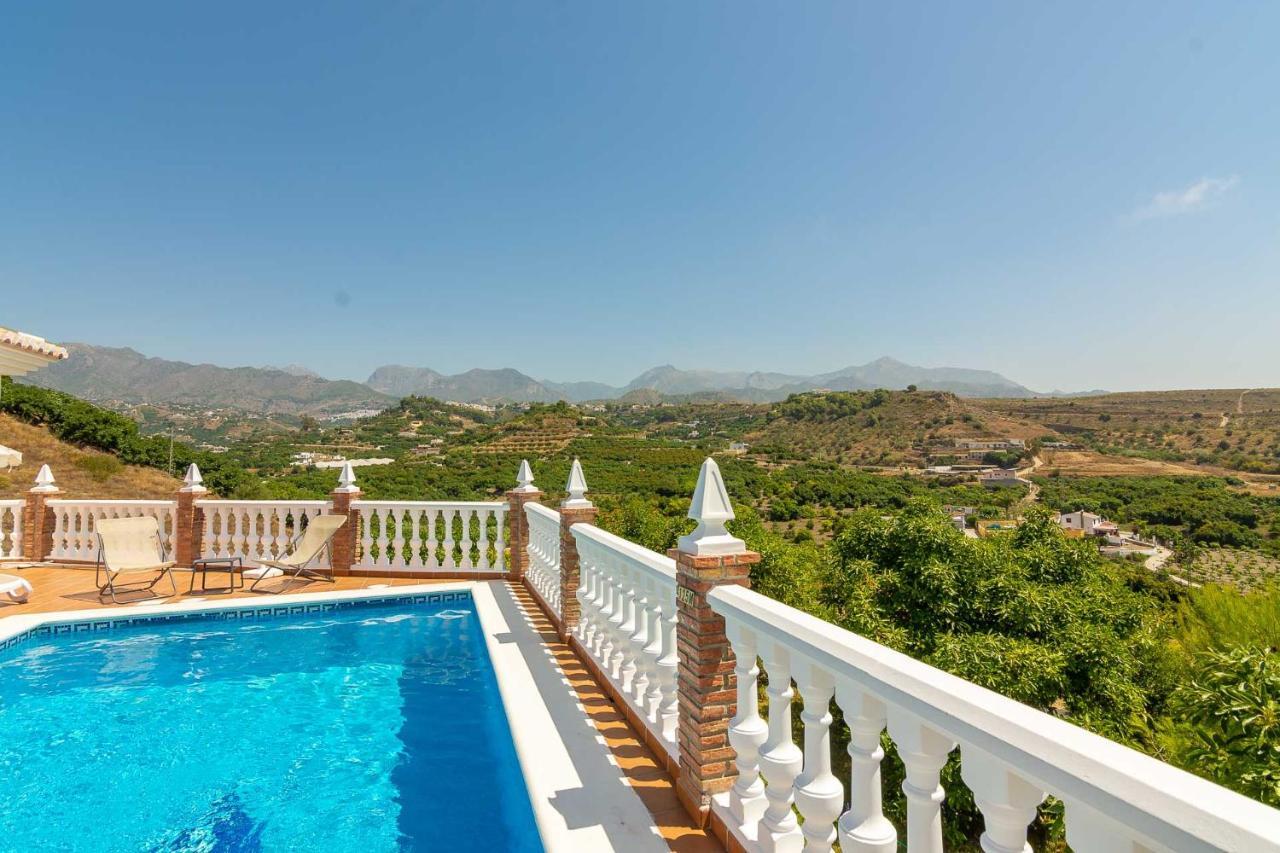 Villa Andalucia: Cerca De Todo, Intimidad Y Espacio Nerja Exterior photo